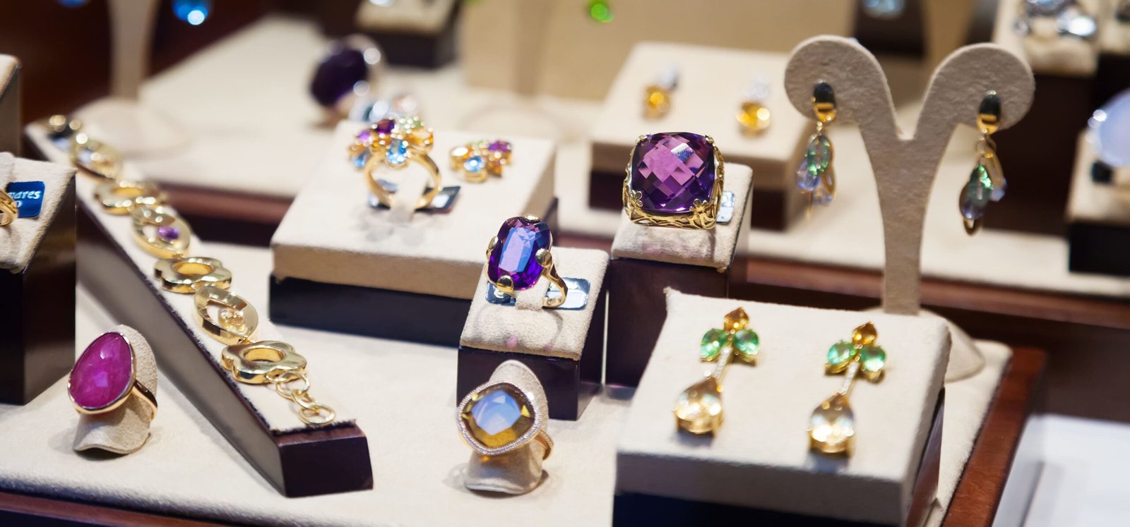 Jewellery buyers in Kolkata